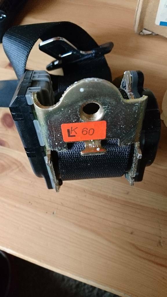Kadett E Sicherheitsgurt hinten links neu original GM