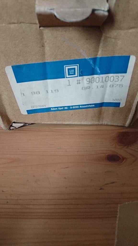 Kadett E Sicherheitsgurt hinten links neu original GM
