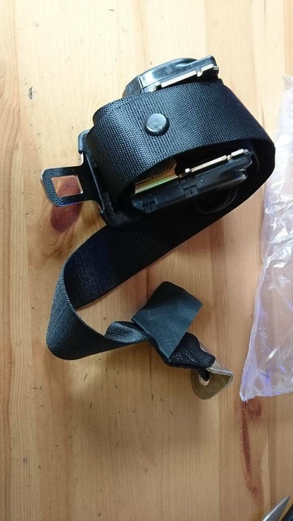 Opel Omega A Sicherheitsgurt hinten links neu original GM