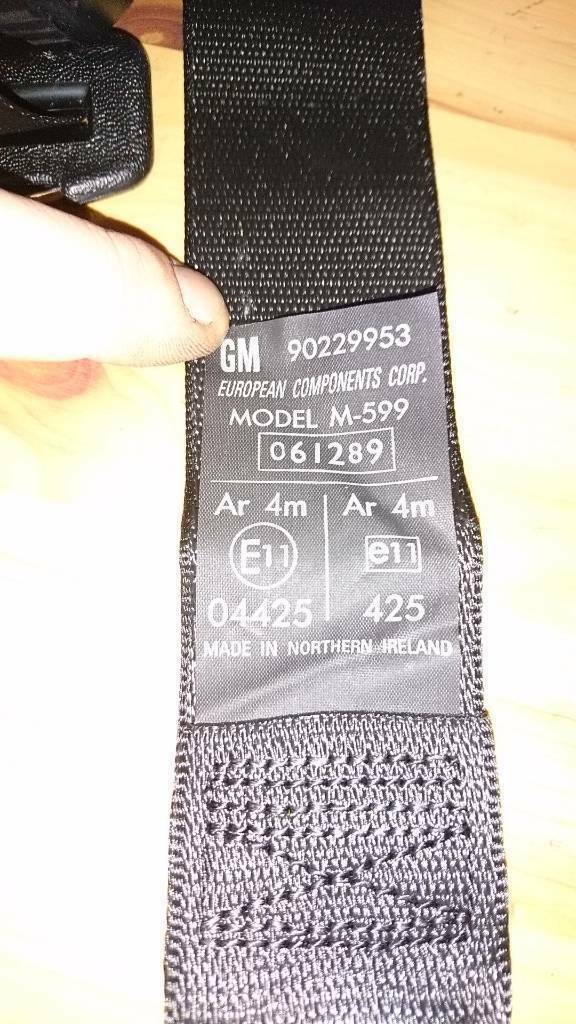 Opel Omega A Sicherheitsgurt hinten links neu original GM