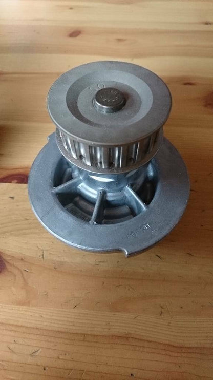 Daewoo Lanos Wasserpumpe neu original GM