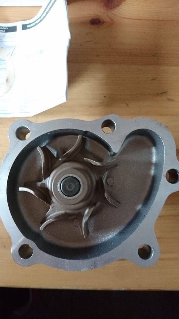 Astra F Corsa B Wasserpumpe neu original GM