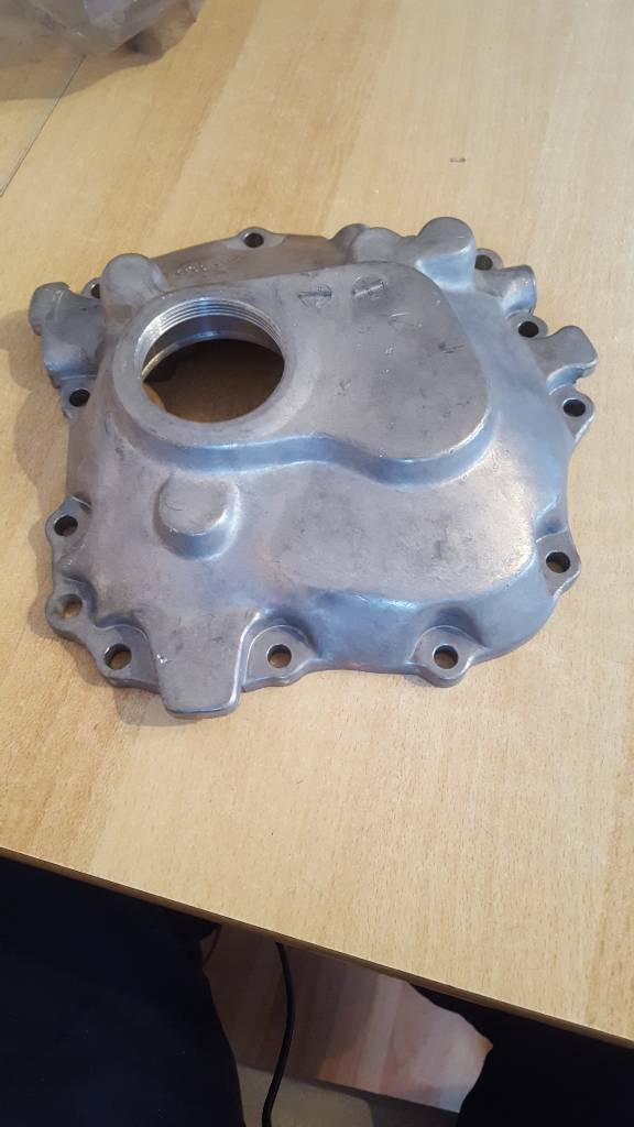 Opel Kadett E Getriebedeckel Lagerdeckel neu Original GM