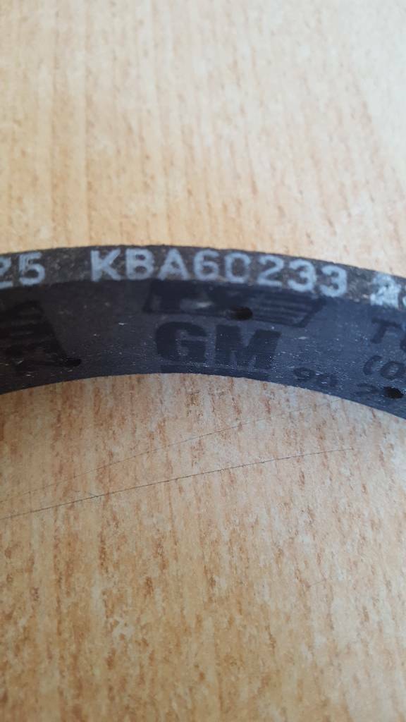 Kadett B C Bremsbeläge mit Nieten Neu Original GM
