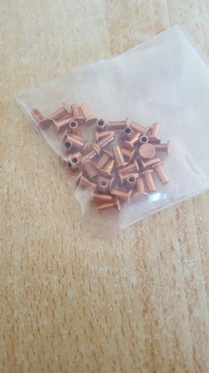 Kadett B C Bremsbeläge mit Nieten Neu Original GM