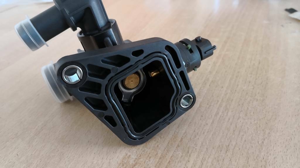 Opel Astra J Meriva B Corsa D Thermostatgehäuse neu original GM