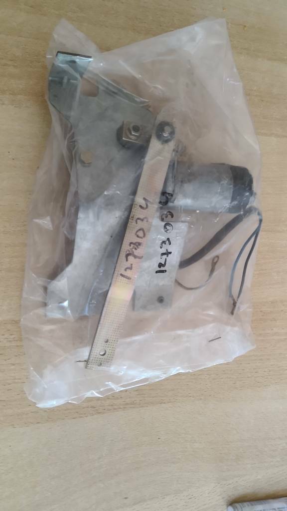 Opel Kadett D Caravan Wischermotor Hinten Neu Original GM