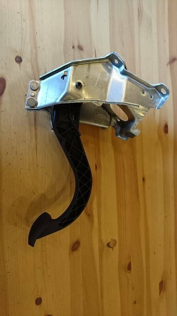 Corsa C Tigra B Kupplungspedal neu original GM