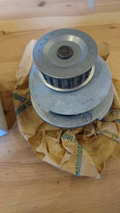 Corsa a Kadett e Wasserpumpe neu original gm 90349240