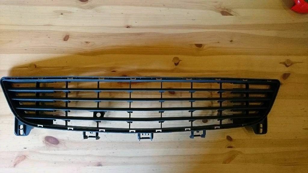 Meriva A Kühlergrill Stoßstange unten neu original GM