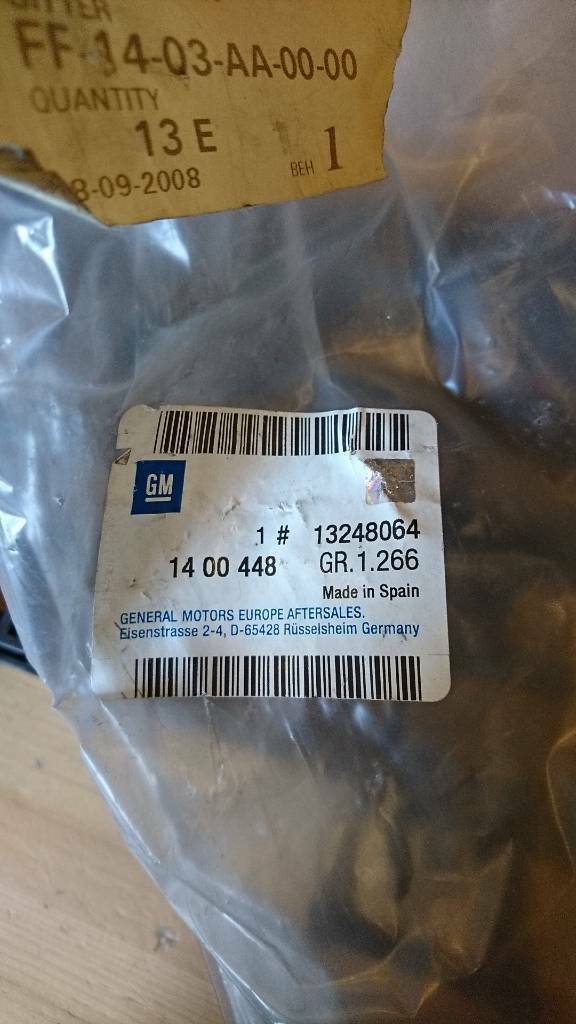 Meriva A Kühlergrill Stoßstange unten neu original GM