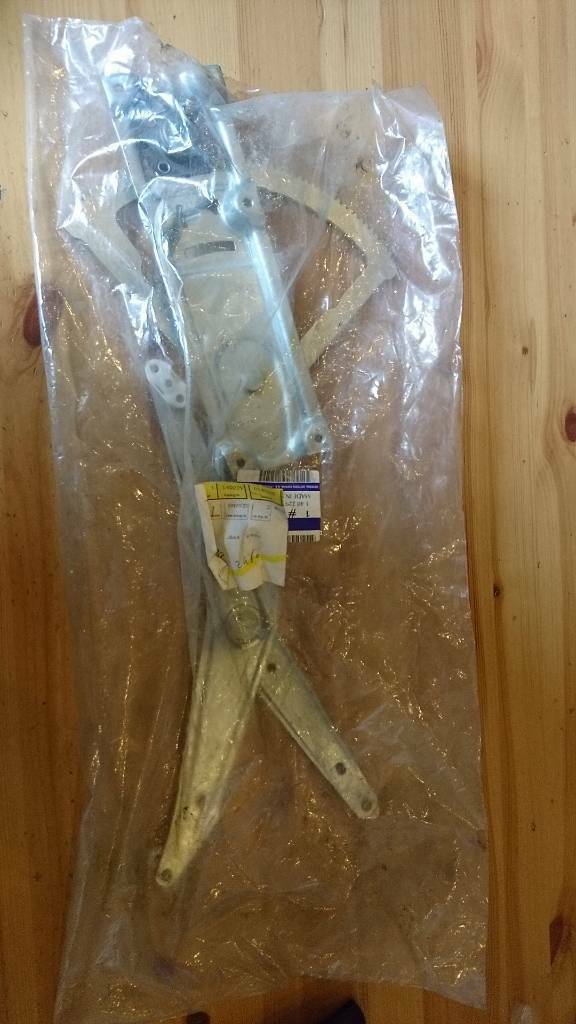 Corsa B Tigra A Fensterheber manuell vorne links neu original GM
