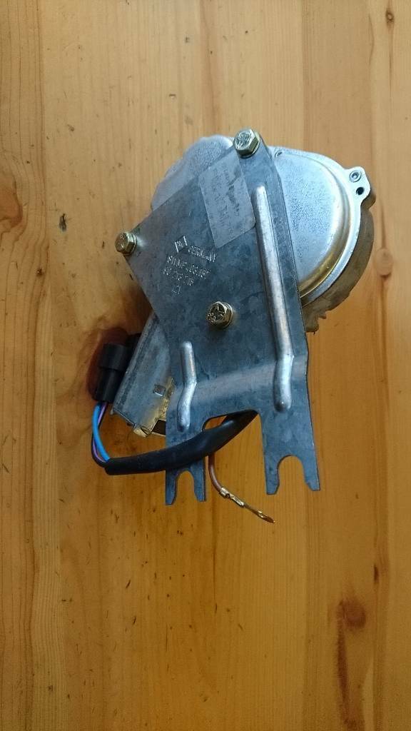 Opel Omega A Wischermotor hinten neu original GM