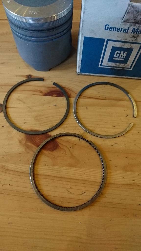 Kadett E Kolben Diesel 16d 16da neu original GM