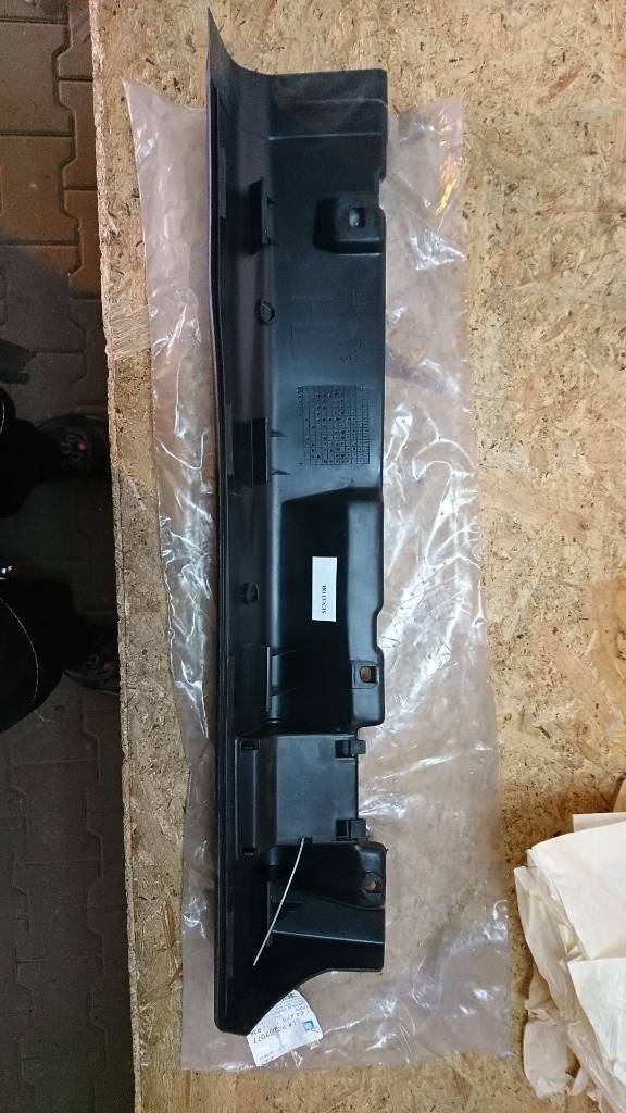 Opel Omega A Senator B Steinschlagschutz hinten links neu original GM