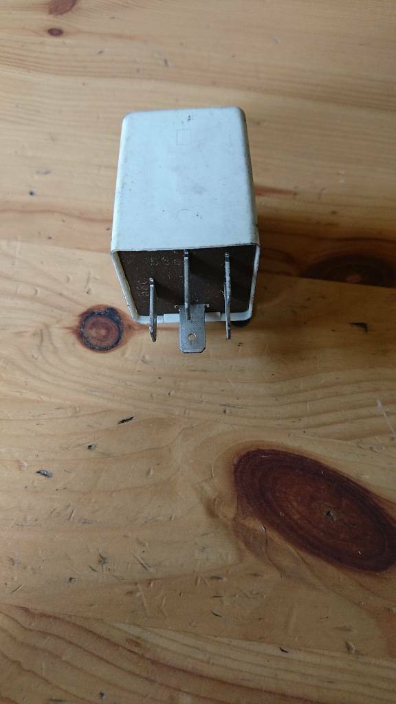 Corsa A Kadett E Ascona C Relais Scheibenwischer original GM Opel NEU