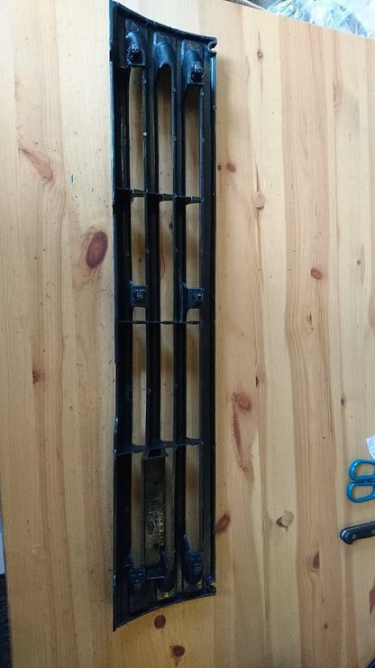 Mazda 323 Kühlergrill neu original