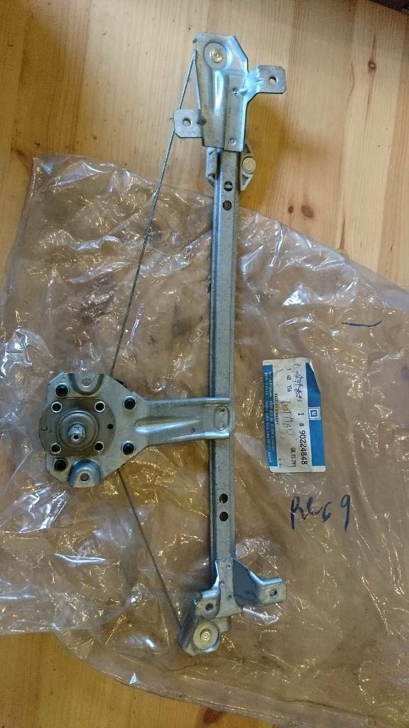 Omega a Senator b Fensterheber hinten rechts manuell neu gm