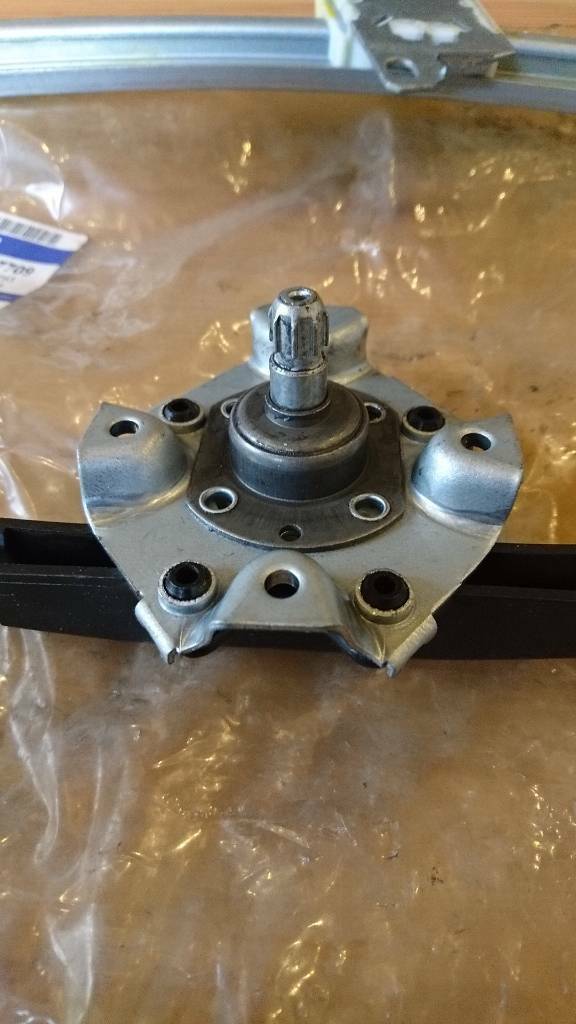 Corsa A Fensterheber vorne links manuell neu original GM