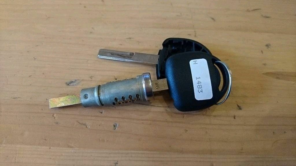 Ascona C Schließzylinder Heckklappe 2 Schlüssel neu original GM