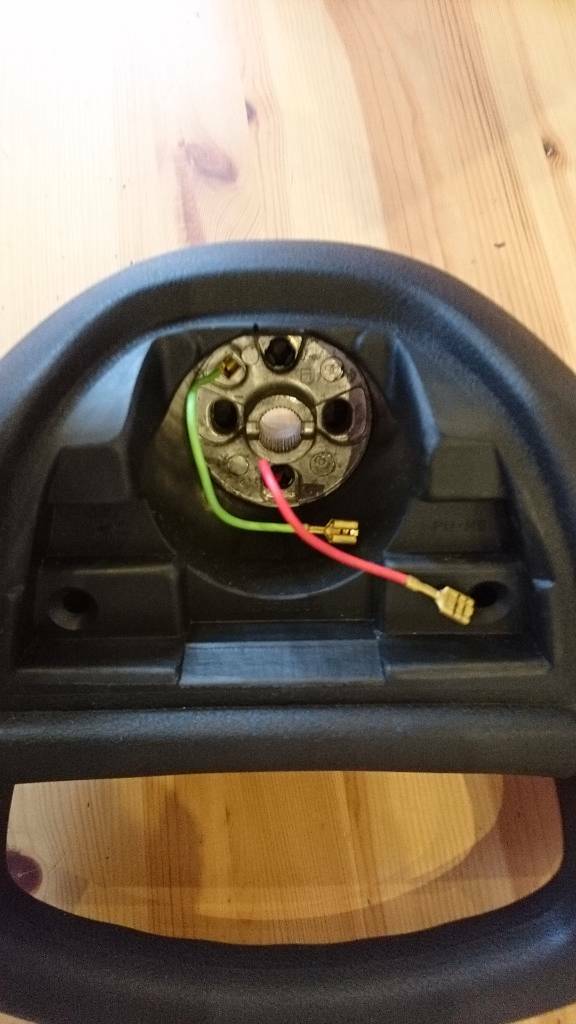 Vectra A Lenkrad ohne Hupe neu original GM
