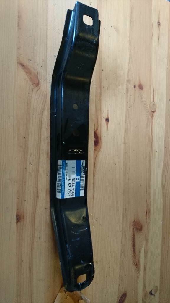 Opel Omega B Querträger Befestigung hinten neu original GM