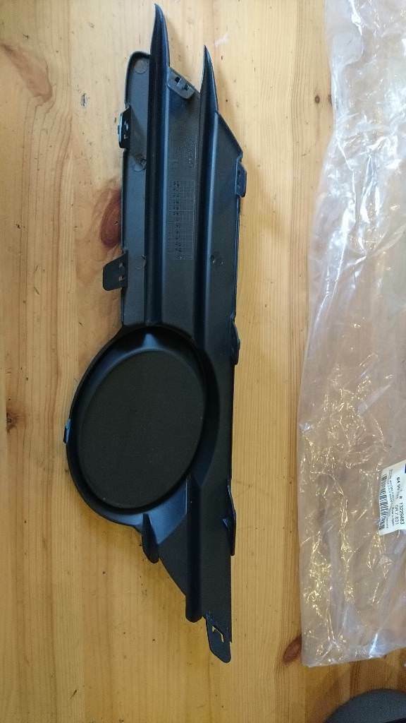 Corsa D Stoßstangeneinsatz Nebelscheinwerfer neu original GM