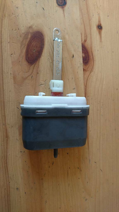 Opel Omega B Stellmotor Klimaanlage neu original GM