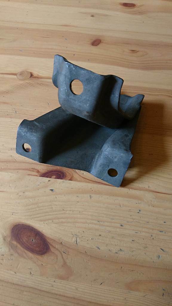 Opel Omega B Motorhalter vorne links neu original GM