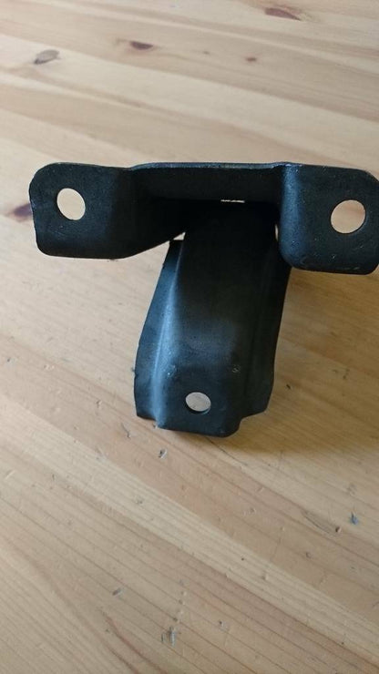 Omega A Omega B Halter Motoraufhängung vorne rechts Neu GM
