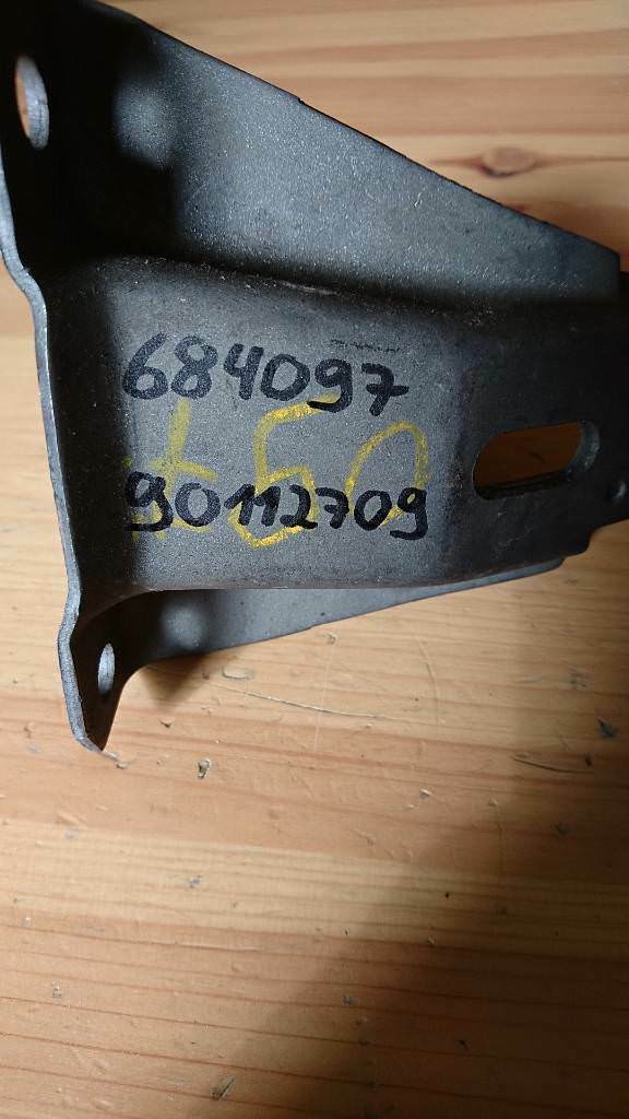 Omega A Omega B Halter Motoraufhängung vorne rechts Neu GM