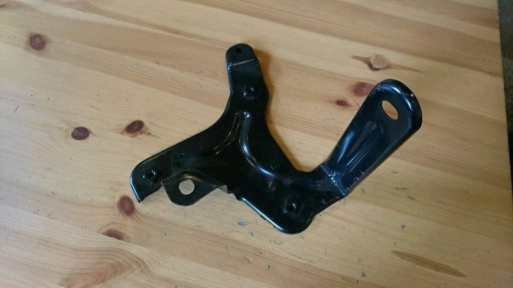 Opel Monterey Halter Luftfilter Gehäuse neu original GM