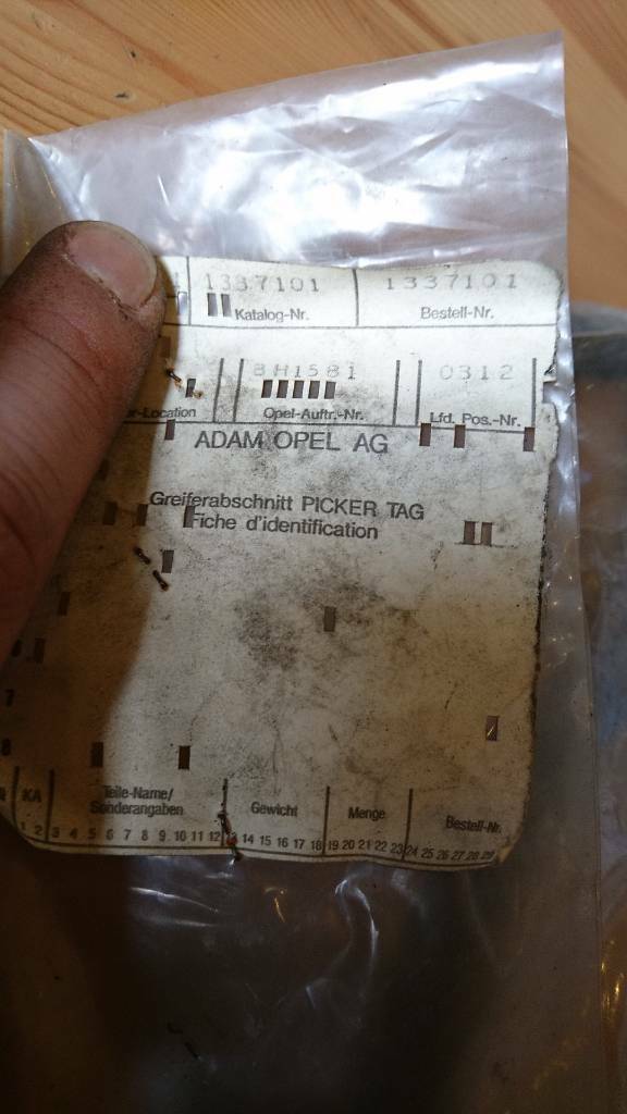 Astra f schlauch Ausgleichsbehälter Drosselklappe neu gm 90410984