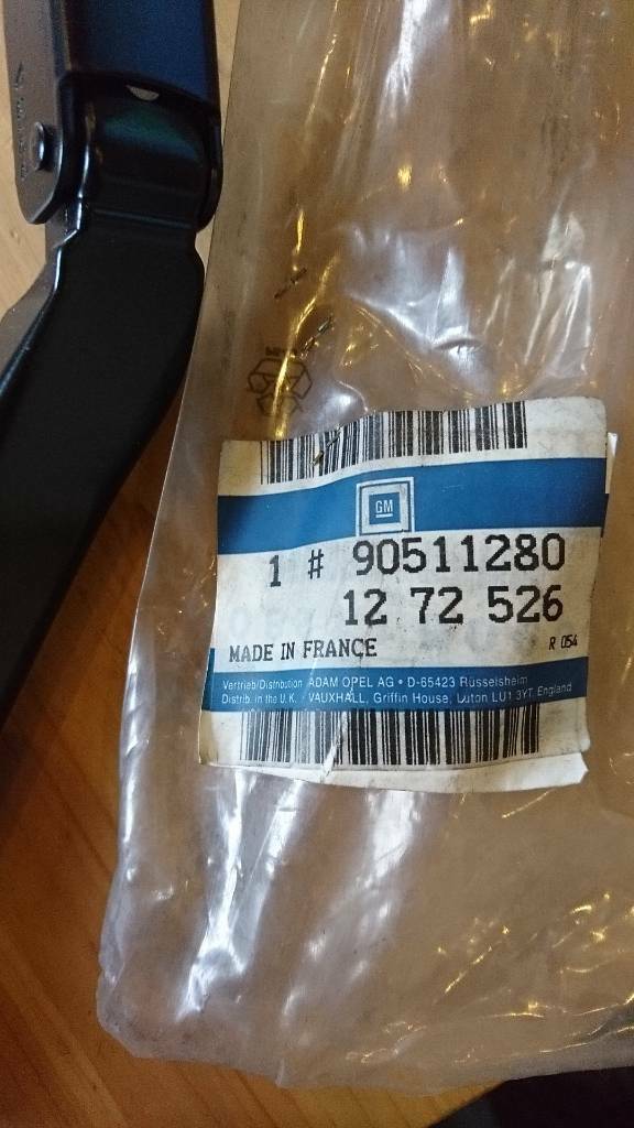 Opel Omega B Wischerarm rechts Frontscheibe neu original GM