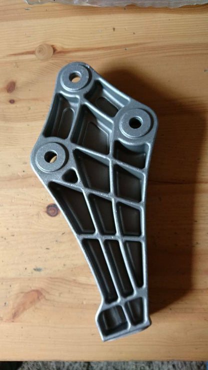 Original GM Vectra A Halter Motoraufhängung vorne rechts neu