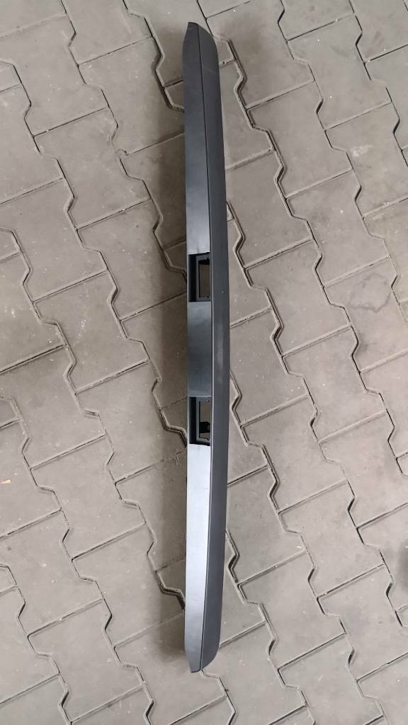 Original GM Renault Traffic Opel Vivaro Griffleiste Heckklappe Neu