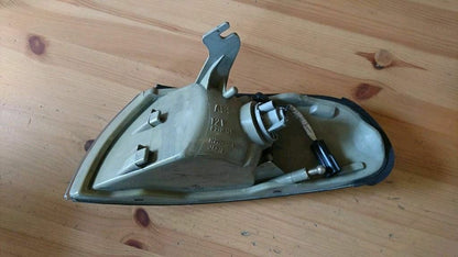 Mazda 626 Blinker rechts neu original KOITO