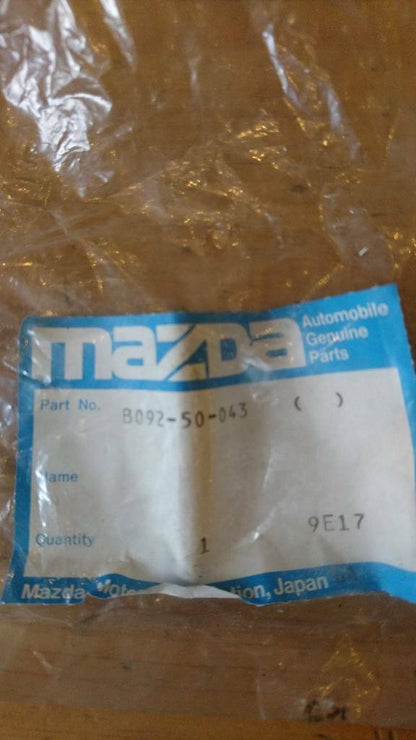 Mazda 323 Station Wagon Stoßstangen Halter neu