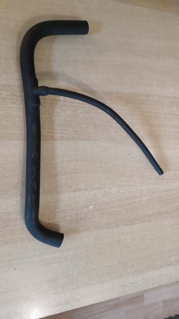 Opel Omega A Entlüftungsschlauch Ventildeckel Neu Original GM