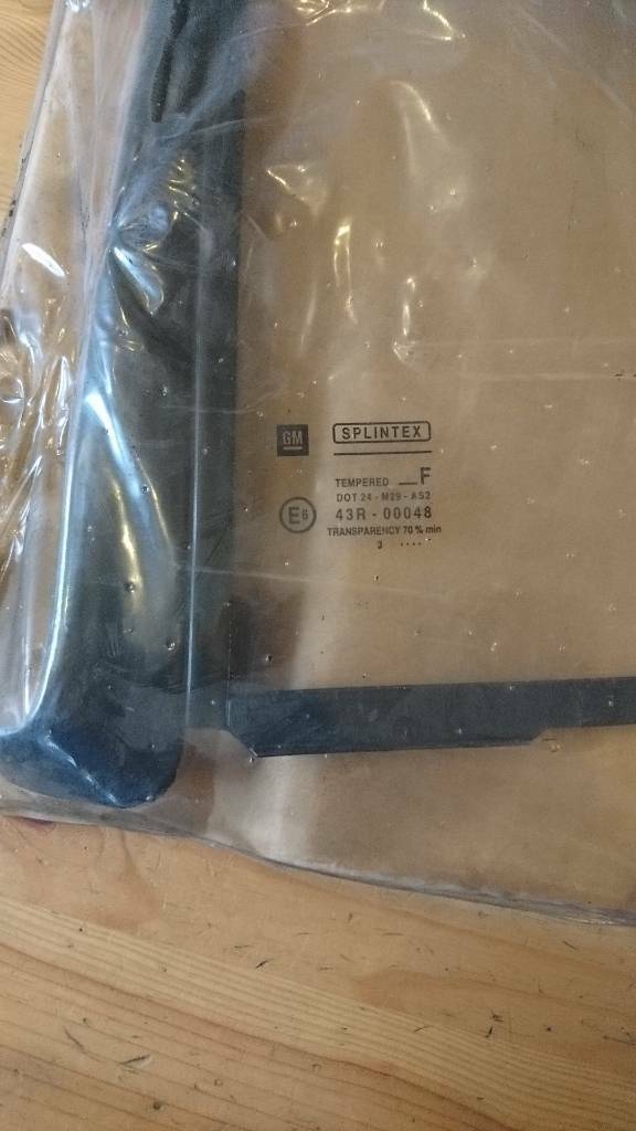 Opel Omega B Seitenscheibe hinten links neu original GM