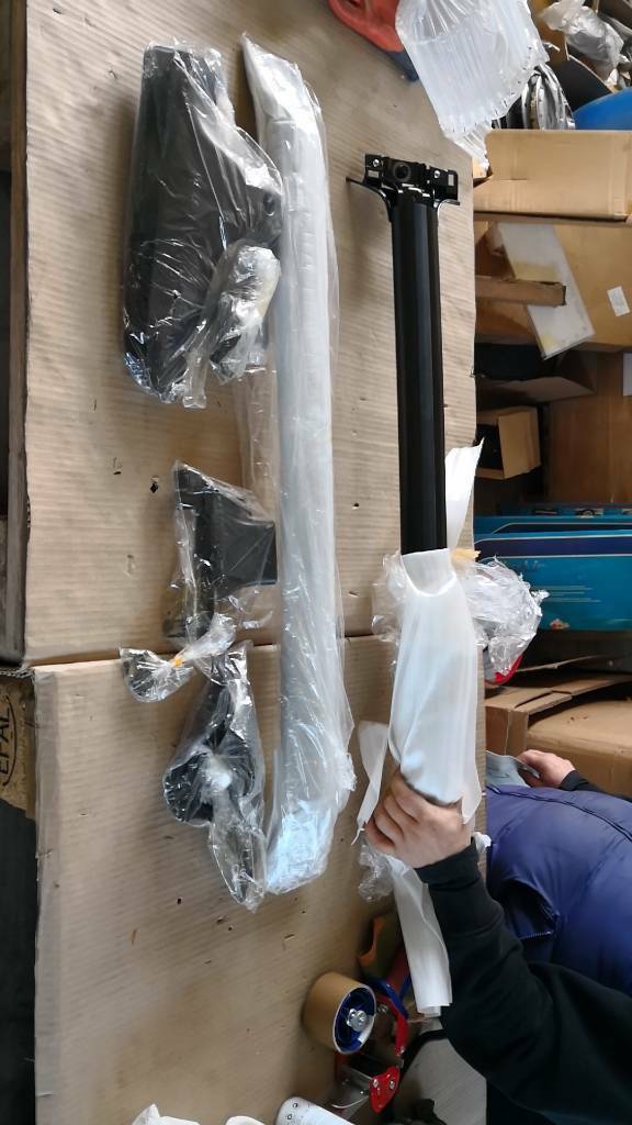 Mazda 323 F Dachgepäckträger Neu Original Mazda