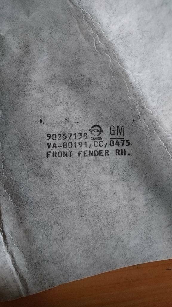 Kadett E Farbstreifen Kotflügel unten rechts Blaugrau neu GM