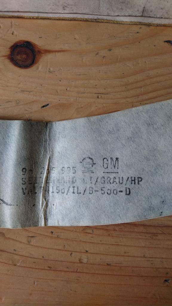 Kadett E Zierstreifen grau Radlauf hinten links Neu Original GM