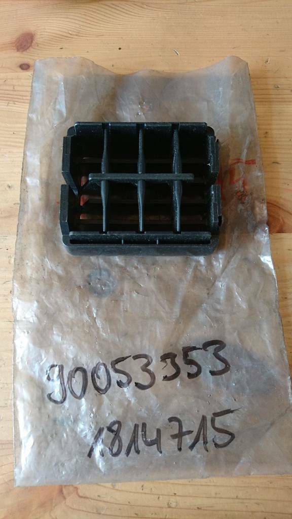 Kadett Corsa A Lüftungsgitter original GM Opel NEU