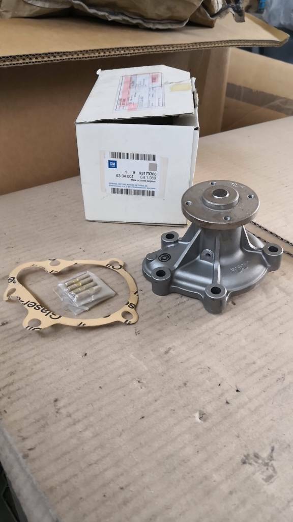 Opel Corsa B Kadett E Wasserpumpe neu original GM