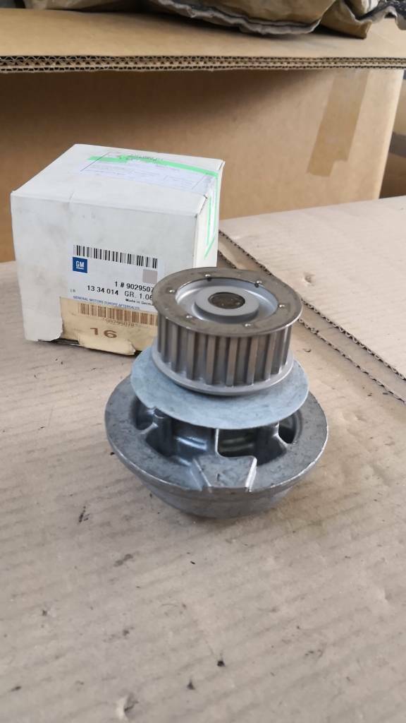 Opel Kadett E Astra F Vectra A Wasserpumpe Neu Original GM