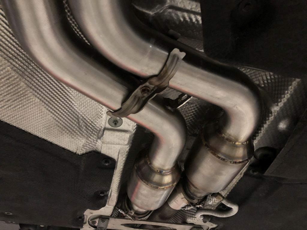 Friedrich Motorsport 2x70mm Downpipe mit 200 Zellen HJS Sport-Kat. Edelstahl