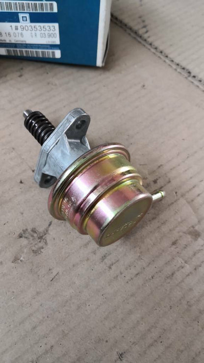 Opel Frontera Benzinpumpe neu original GM