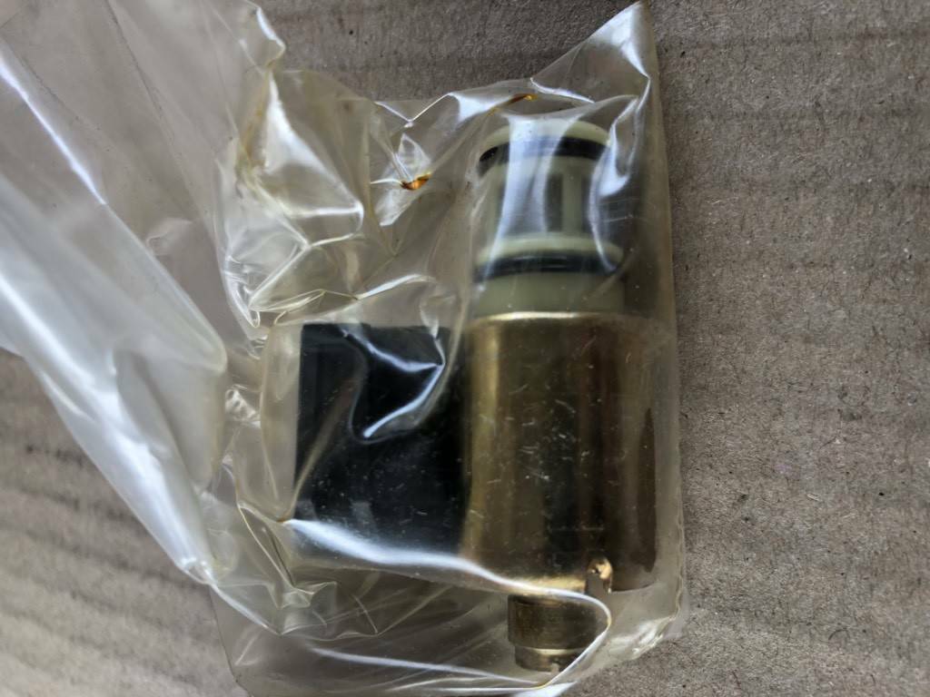 Original GM Opel Omega Senator Frontera Magnet Ventil *NEU*