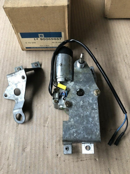 Original GM Opel Kadett D Heckwischermotor 90069657 *NEU*